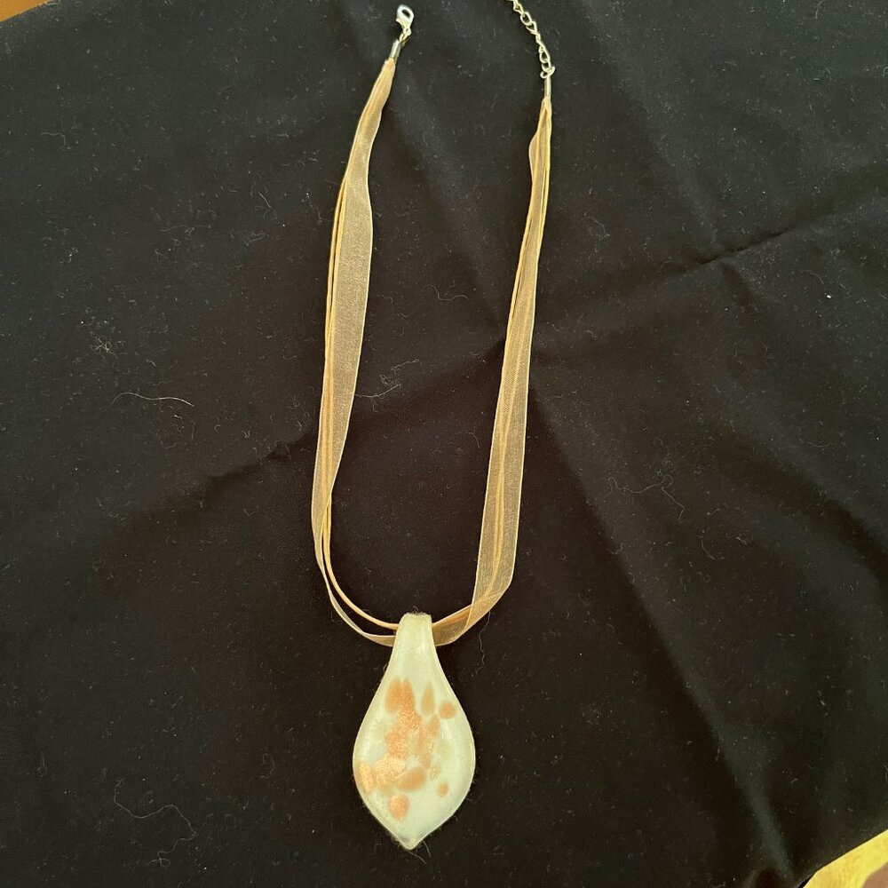 Ribbon Necklace with Pendant